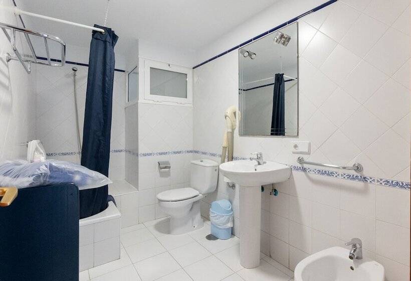 Apartamentos La Peñita