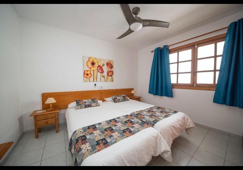 Apartamentos La Peñita
