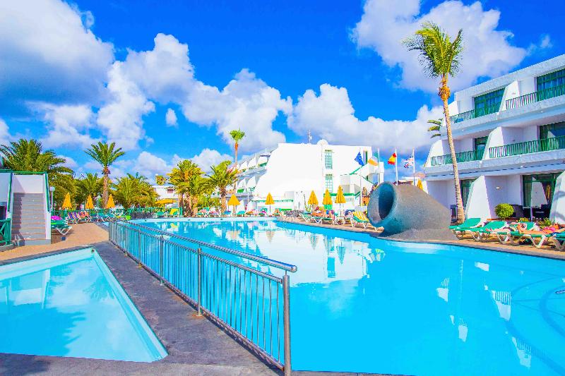 Apartamentos La Peñita