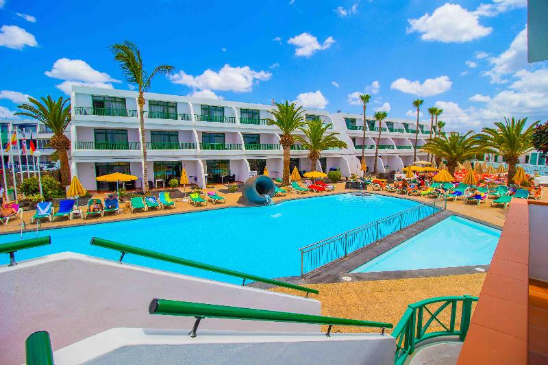 Apartamentos La Peñita