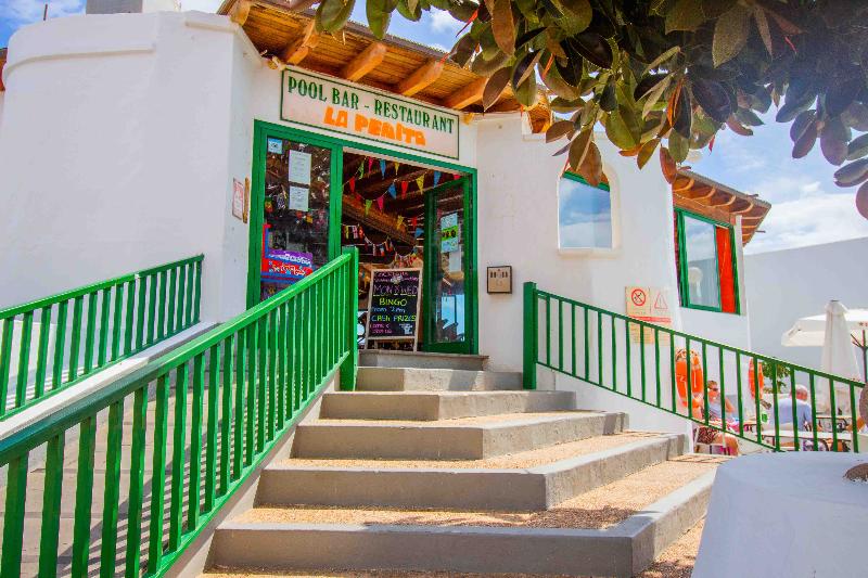 Apartamentos La Peñita