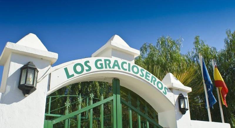 Apartamentos Los Gracioseros