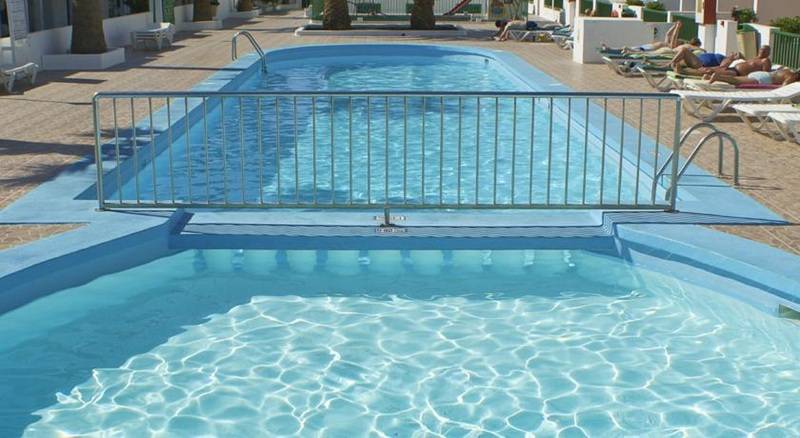 Apartamentos Los Gracioseros