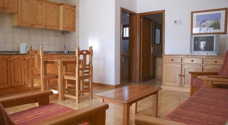 Apartamentos Los Gracioseros