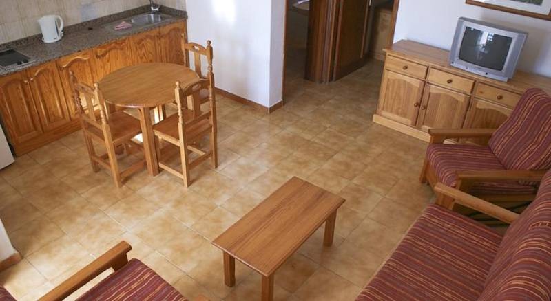 Apartamentos Los Gracioseros