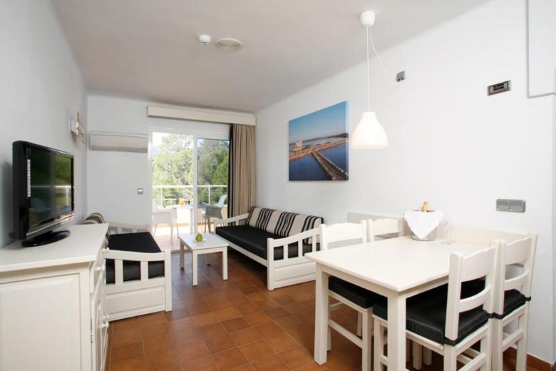 Bahia Suites Camp De Mar