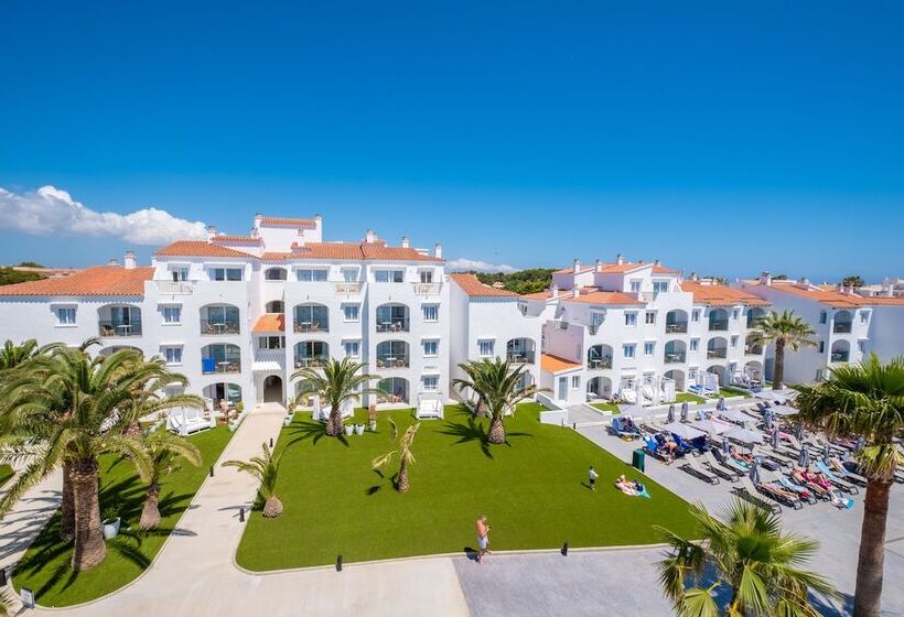 Fergus Style Carema Beach