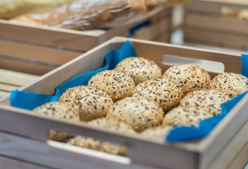 Fergus Style Carema Beach