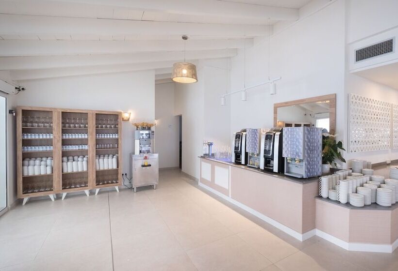 Fergus Style Carema Beach