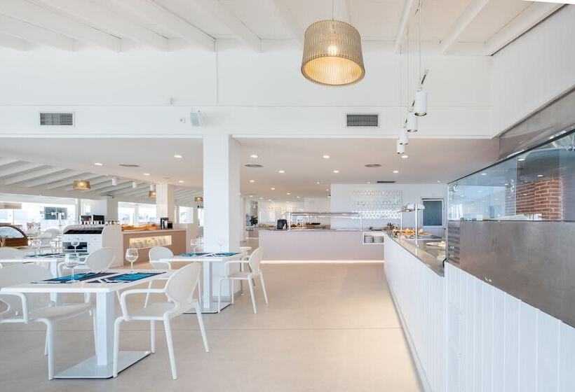 Fergus Style Carema Beach