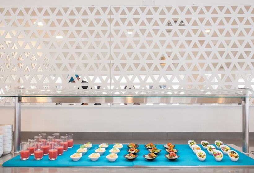 Fergus Style Carema Beach