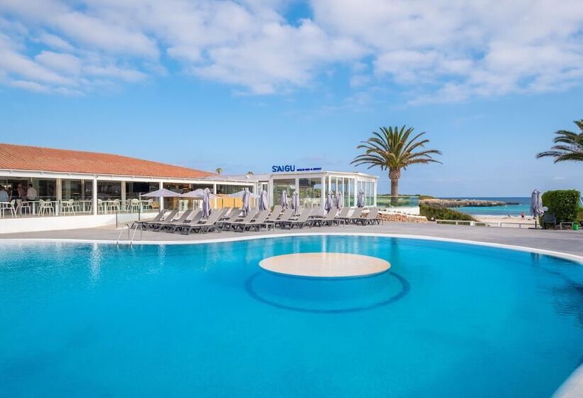 Fergus Style Carema Beach