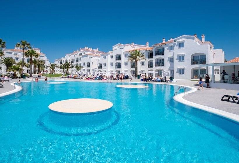 Fergus Style Carema Beach