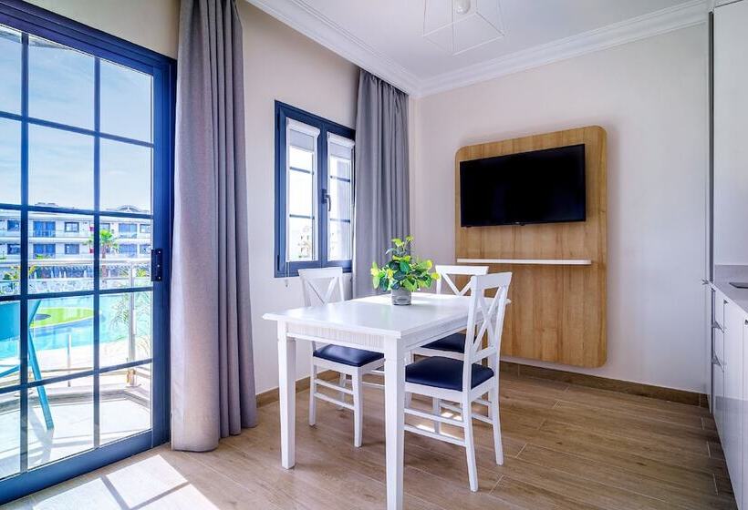 Cordial Marina Blanca