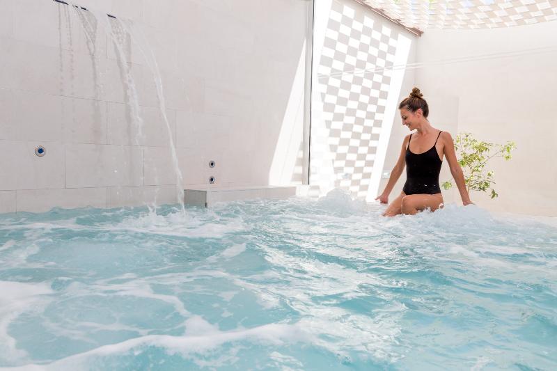 Ebano Hotel Apartments & Spa