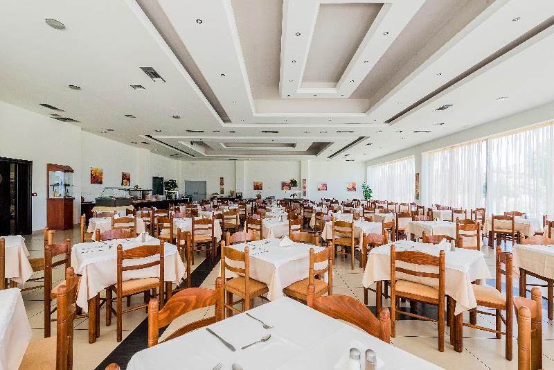 בית מלון כפרי Afandou Beach Resort