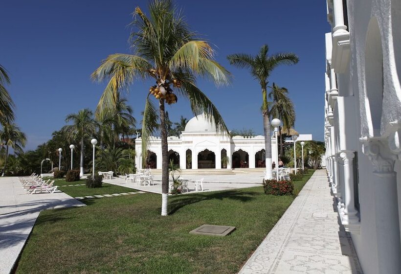 בית מלון כפרי Aldea Del Bazar & Spa