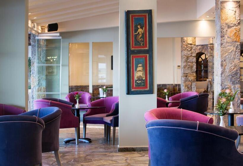 Alexander Beach Hotel & Village Resort