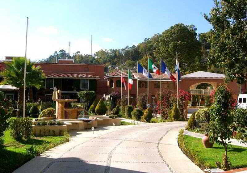 Отель Arrecife De Coral