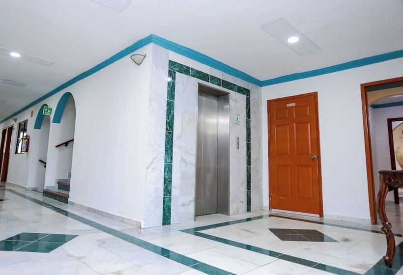 בית מלון כפרי Avenida Cancun