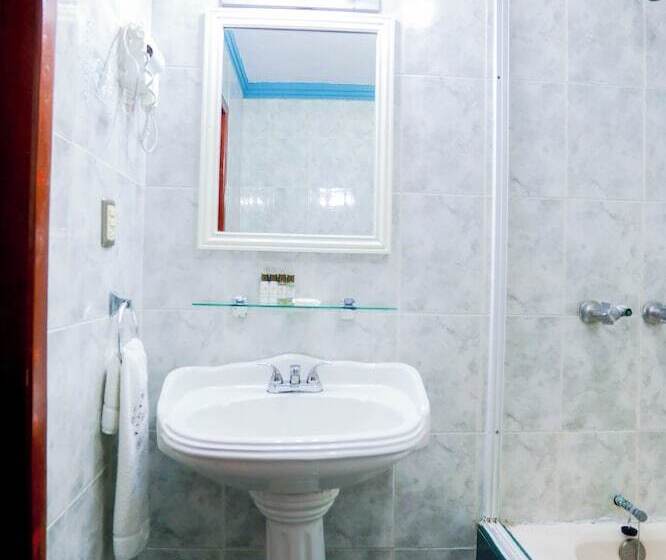 בית מלון כפרי Avenida Cancun