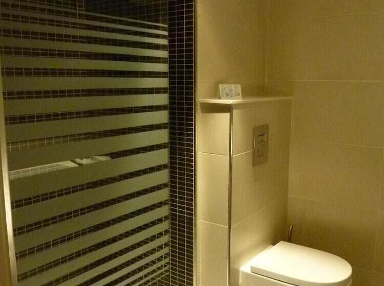 Отель Barcelona House