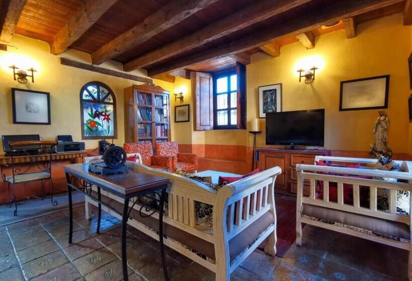 Отель Casavieja