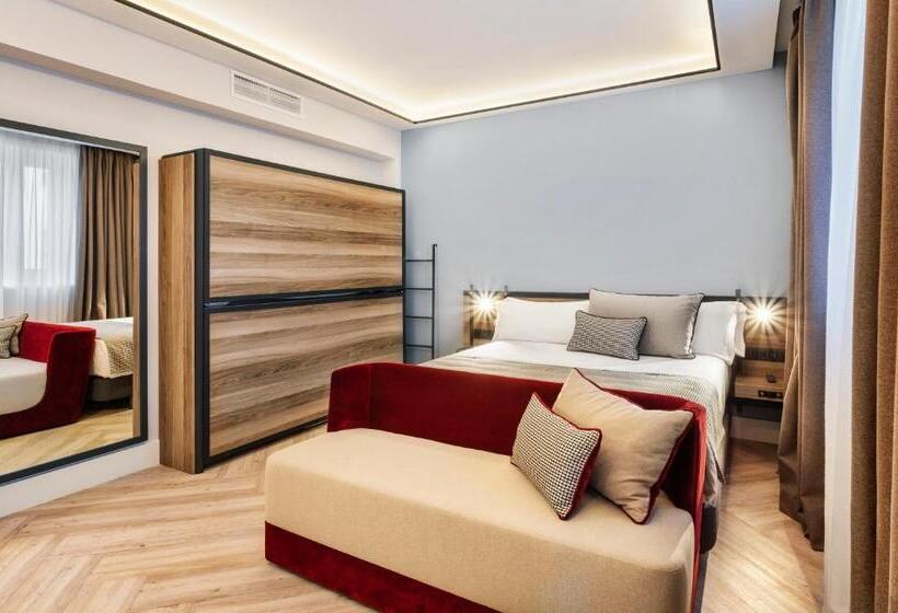 هتل Catalonia Goya