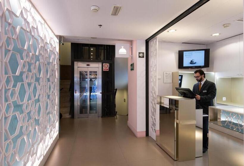 هتل Catalonia Goya