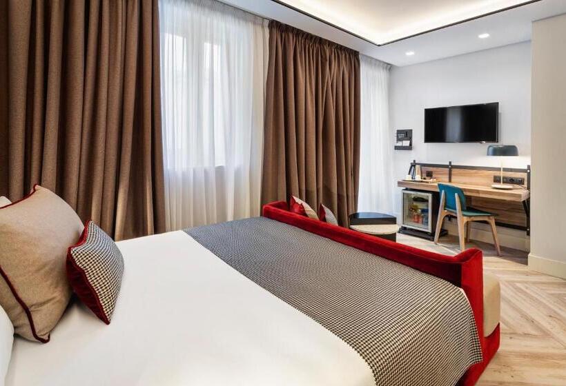 هتل Catalonia Goya