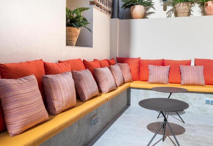 هتل Catalonia Goya