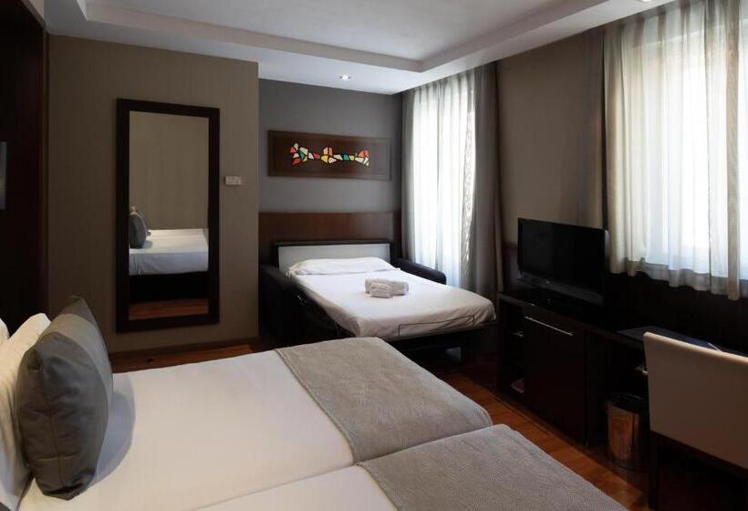 هتل Catalonia Goya