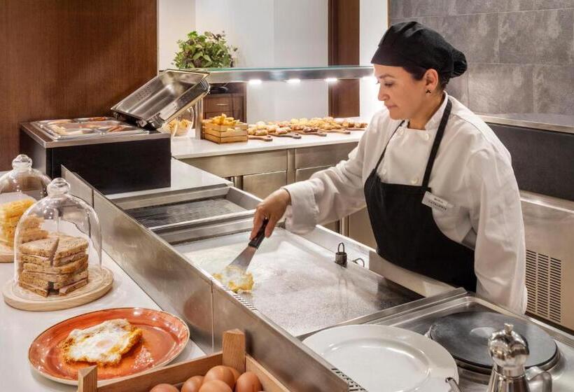 هتل Catalonia Goya