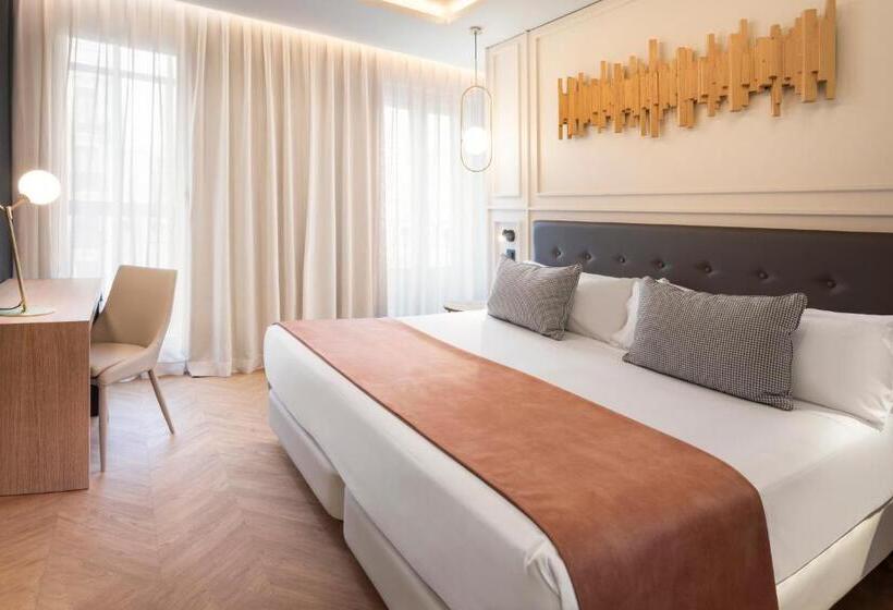 هتل Catalonia Goya