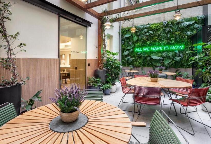 هتل Catalonia Goya