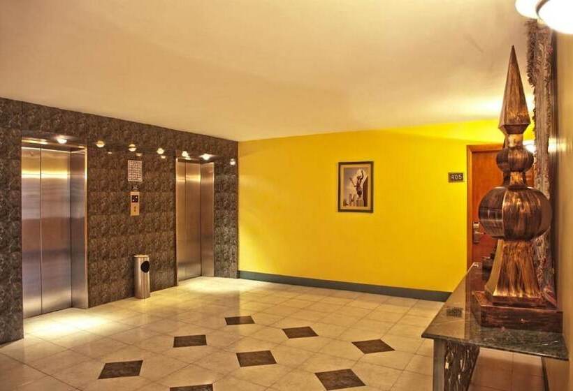 Отель Cervantes