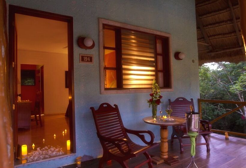 هتل Villas Chicanna