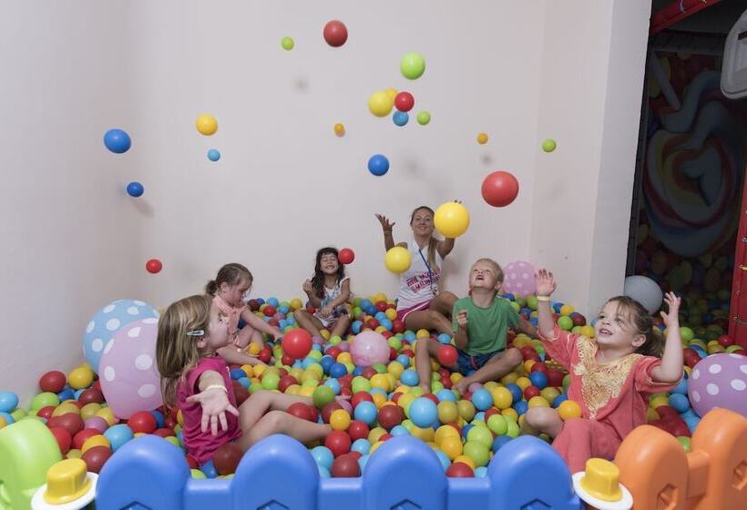 Club Paradiso Hotel & Resort