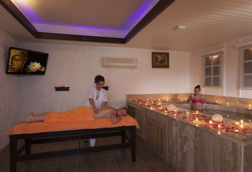 Club Paradiso Hotel & Resort