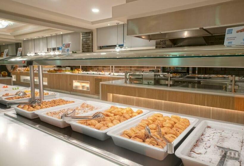 ホテル Elea Beach