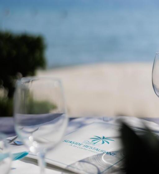 ホテル Elea Beach