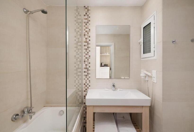 ホテル Elea Beach