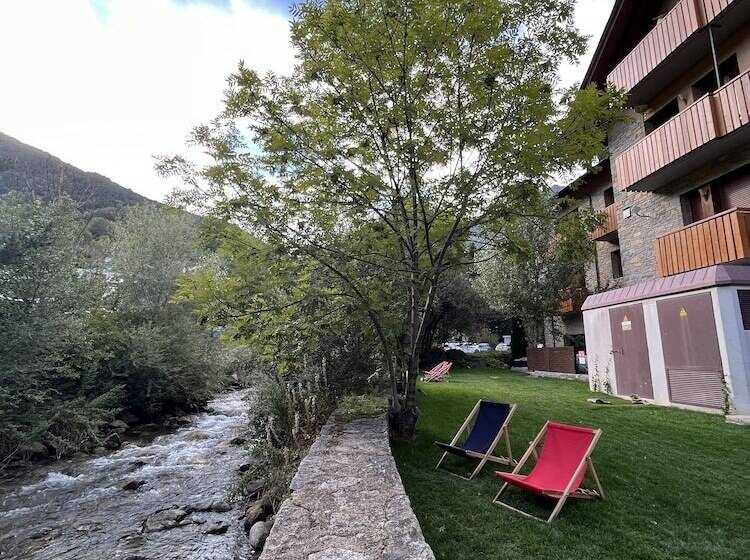 فندق Els Encantats