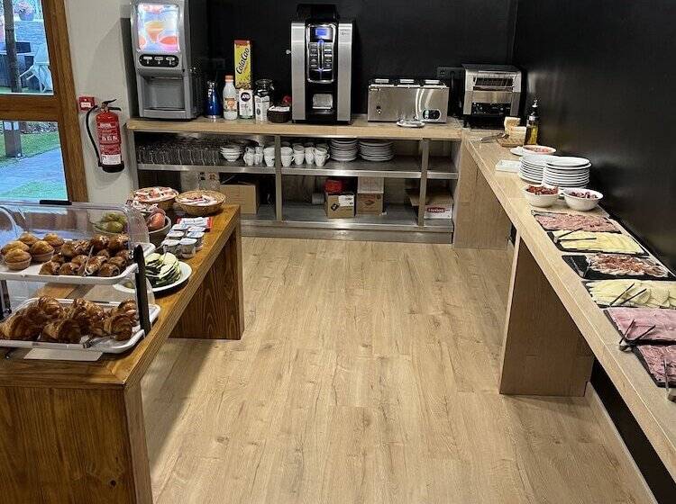 فندق Els Encantats