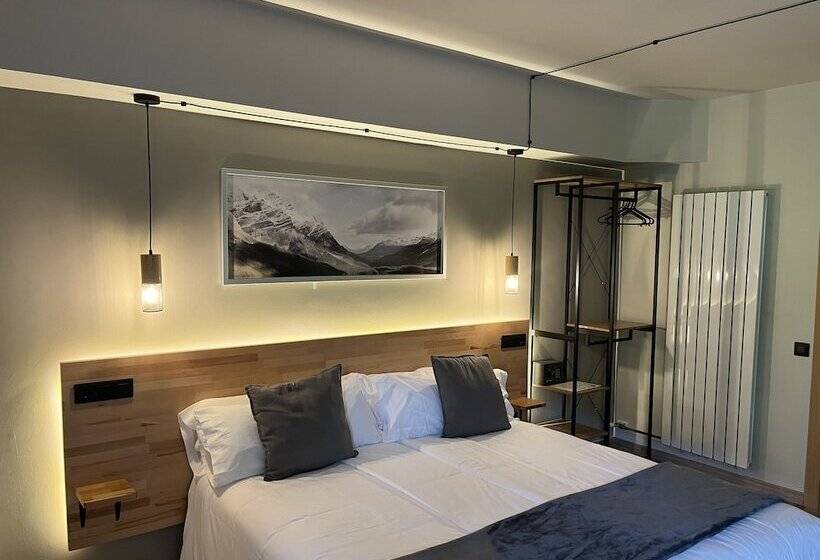 فندق Els Encantats