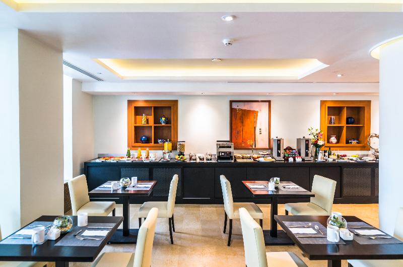 ホテル Eurostars Zona Rosa Suites