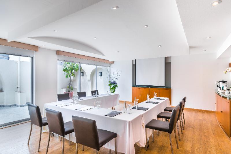 ホテル Eurostars Zona Rosa Suites