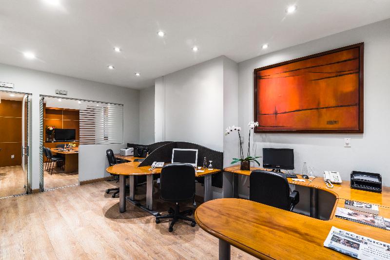 ホテル Eurostars Zona Rosa Suites