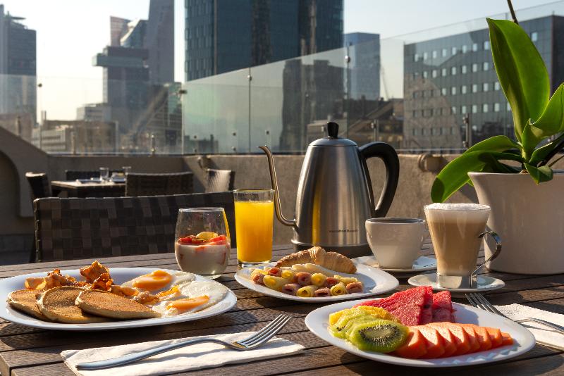 ホテル Eurostars Zona Rosa Suites