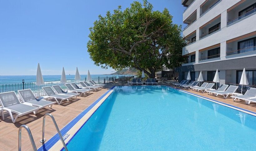 فندق Floria Beach